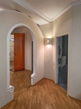 1-к квартира, 3/4 эт., 100м²