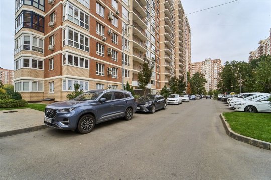 2-к квартира, 3/17 эт., 55м²