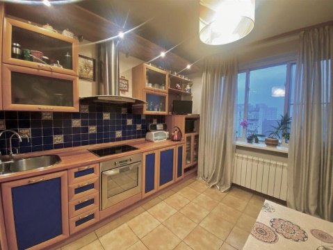 4-к квартира, 17/17 эт., 110м²