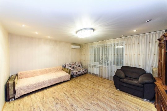 1-к квартира, 4/10 эт., 44м²