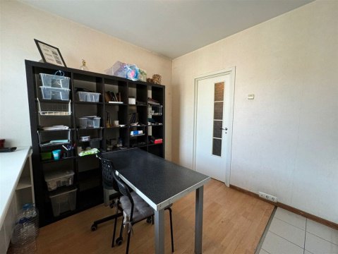 3-к квартира, 9/10 эт., 75м²