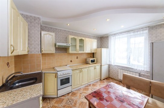 2-к квартира, 1/10 эт., 54м²