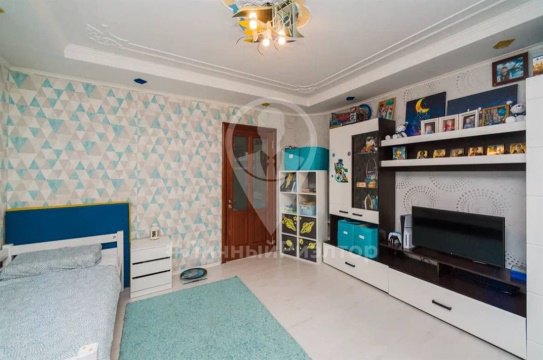 3-к квартира, 5/10 эт., 92м²