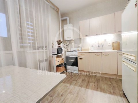 1-к квартира, 4/10 эт., 41м²