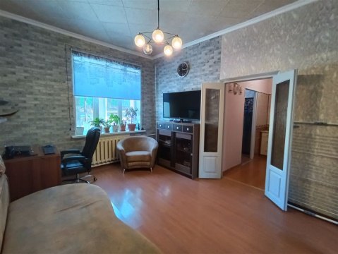 2-к квартира, 1/2 эт., 65м²