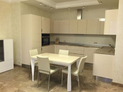 3-к квартира, 9/15 эт., 100м²