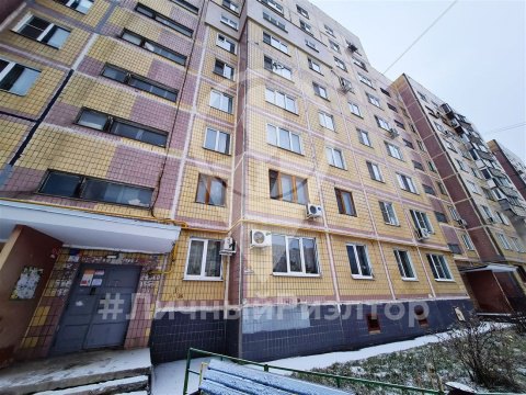 3-к квартира, 8/9 эт., 64м²