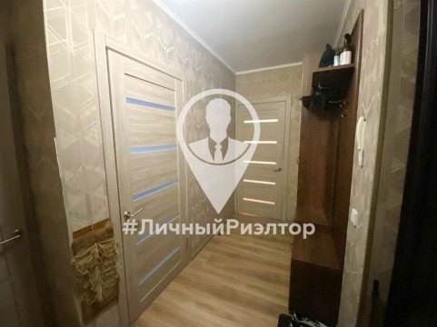 2-к квартира, 4/10 эт., 52м²