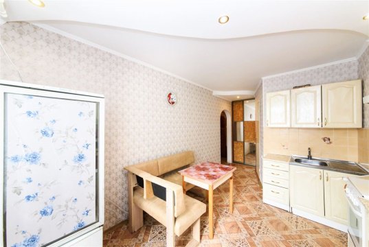 2-к квартира, 1/10 эт., 54м²