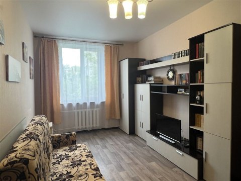 2-к квартира, 3/3 эт., 48м²