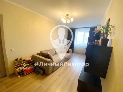 2-к квартира, 4/10 эт., 52м²