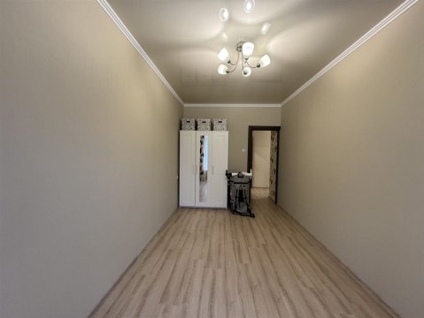 2-к квартира, 1/3 эт., 64м²