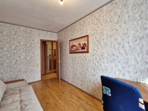 3-к квартира, 8/9 эт., 60м²