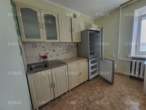 2-к квартира, 9/9 эт., 50м²