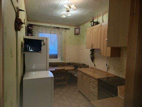 3-к квартира, 9/9 эт., 70м²