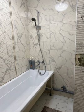 2-к квартира, 10/10 эт., 50м²