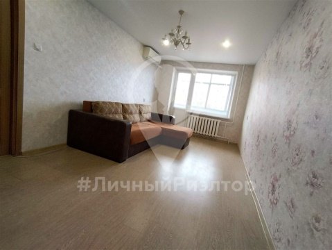 2-к квартира, 4/10 эт., 50м²