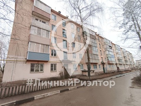 2-к квартира, 5/5 эт., 42м²