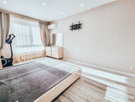 3-к квартира, 8/15 эт., 93м²