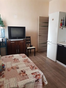 4-к квартира, 3/3 эт., 90м²