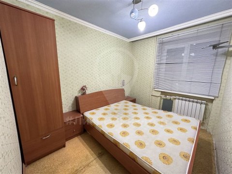 3-к квартира, 4/5 эт., 60м²