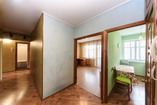 3-к квартира, 6/9 эт., 65м²