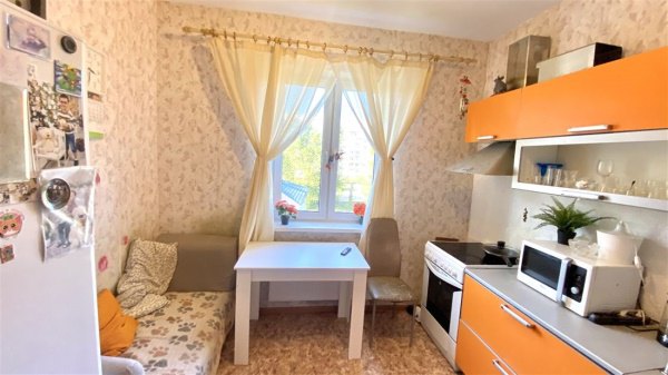 2-к квартира, 4/16 эт., 50м²