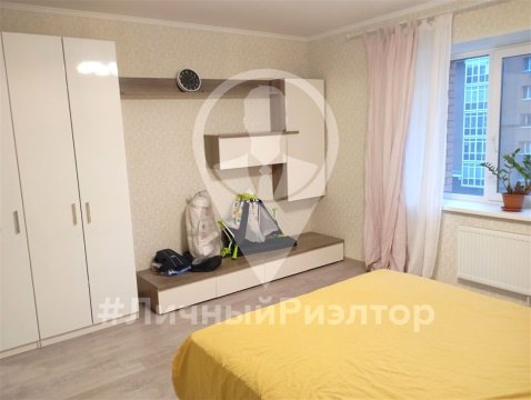 1-к квартира, 3/6 эт., 42м²