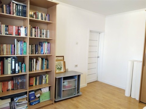 3-к квартира, 7/17 эт., 85м²