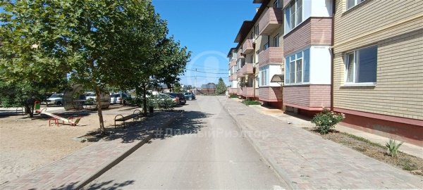 2-к квартира, 1/3 эт., 42м²