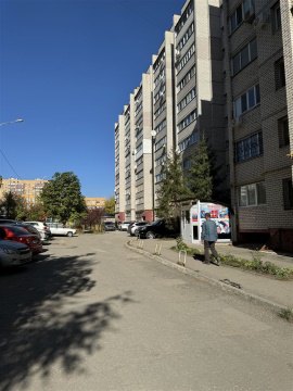 2-к квартира, 10/10 эт., 55м²