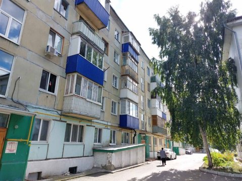 2-к квартира, 5/5 эт., 45м²