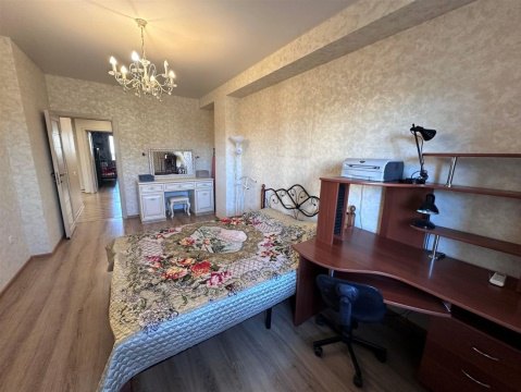 3-к квартира, 4/12 эт., 95м²