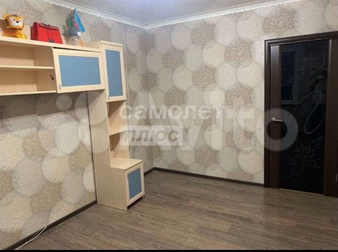 2-к квартира, 10/10 эт., 52м²