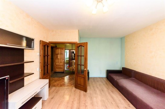 3-к квартира, 6/9 эт., 65м²