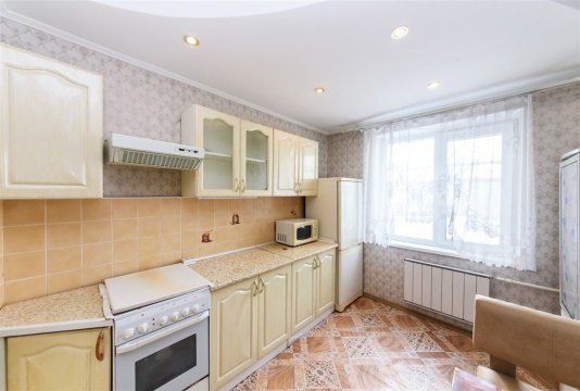 2-к квартира, 1/10 эт., 54м²