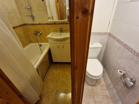 3-к квартира, 8/9 эт., 60м²