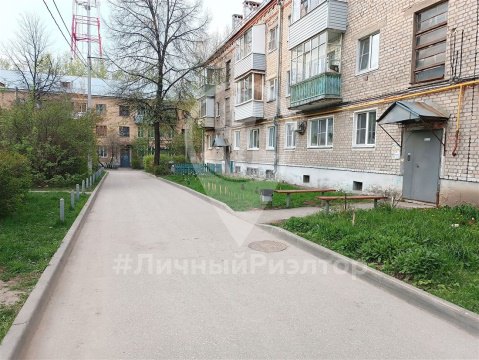 2-к квартира, 1/3 эт., 45м²