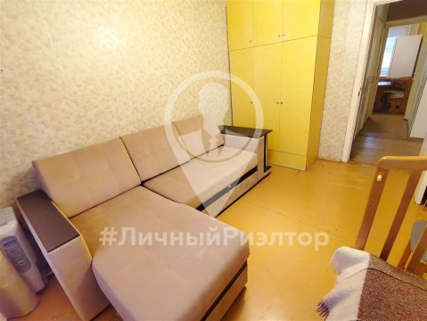 3-к квартира, 5/5 эт., 60м²