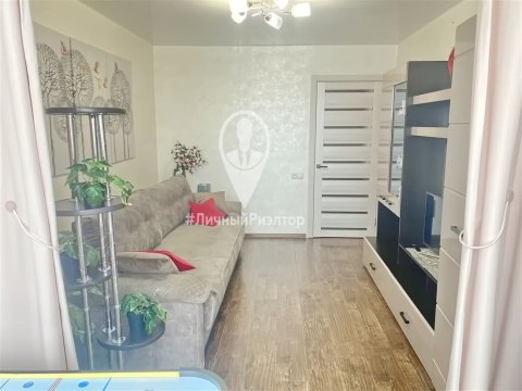 1-к квартира, 8/10 эт., 33м²