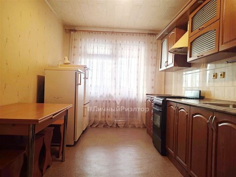 1-к квартира, 4/10 эт., 40м²