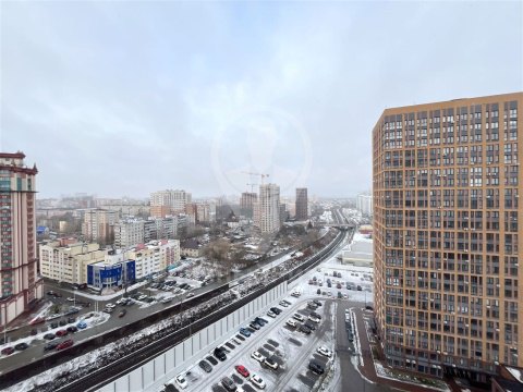 1-к квартира, 18/18 эт., 37м²