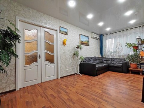 3-к квартира, 2/5 эт., 61м²