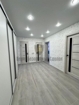 2-к квартира, 5/5 эт., 74м²