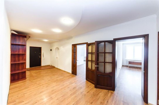 3-к квартира, 5/5 эт., 106м²