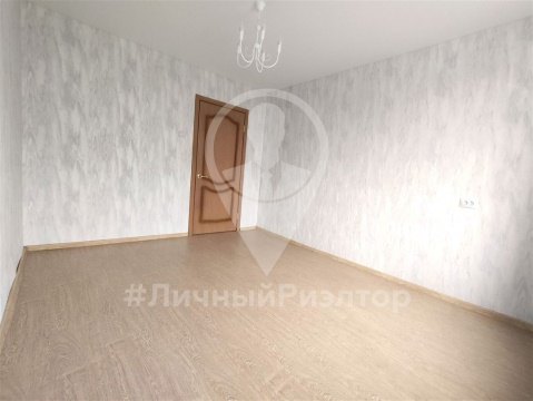 2-к квартира, 4/10 эт., 50м²