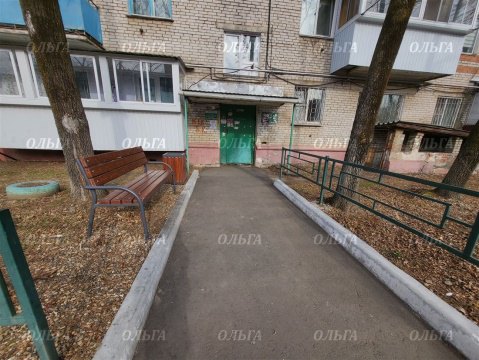 2-к квартира, 5/5 эт., 44м²