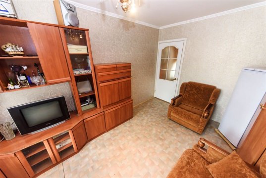 2-к квартира, 1/10 эт., 54м²