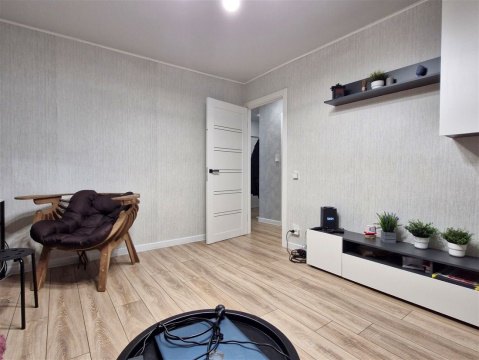 2-к квартира, 12/12 эт., 40м²