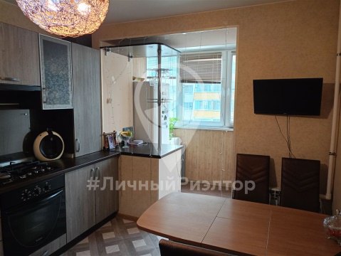 2-к квартира, 4/10 эт., 62м²